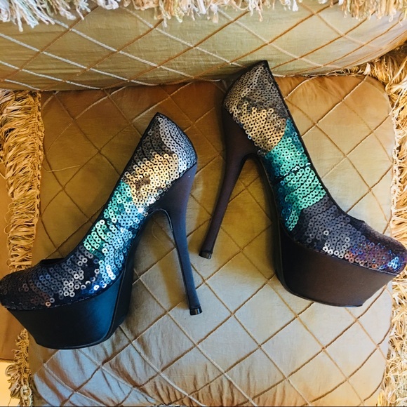 Multi Color Sequin Steve Madden Pump - Picture 3 of 4